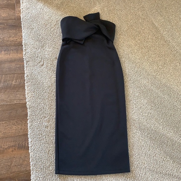 Topshop Dresses & Skirts - NWT   Topshop Dress   Size 8  strapless Black